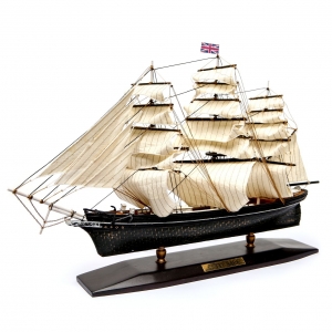Модель корабля Cutty Sark 45 см С21 Модель корабля Cutty Sark 45 см С21