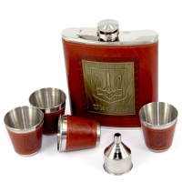 Большая фляга со стопками Трезубец A123 Hip Flask Большая фляга со стопками Трезубец A123 Hip Flask