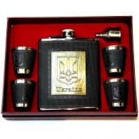 Большая фляга со стопками Трезубец A124 Hip Flask Большая фляга со стопками Трезубец A124 Hip Flask
