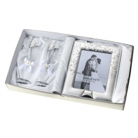 Набор свадебный подарочный: фоторамка 13х18 и два бокала Valenti 16523