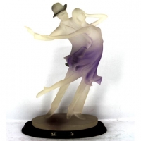 Статуэтка танцующая пара акрил 94602  Статуэтка танцующая пара акрил 94602