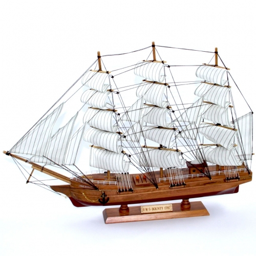 Модель корабля деревянная Bounty 1787 70 см HQ-70B Two Captains